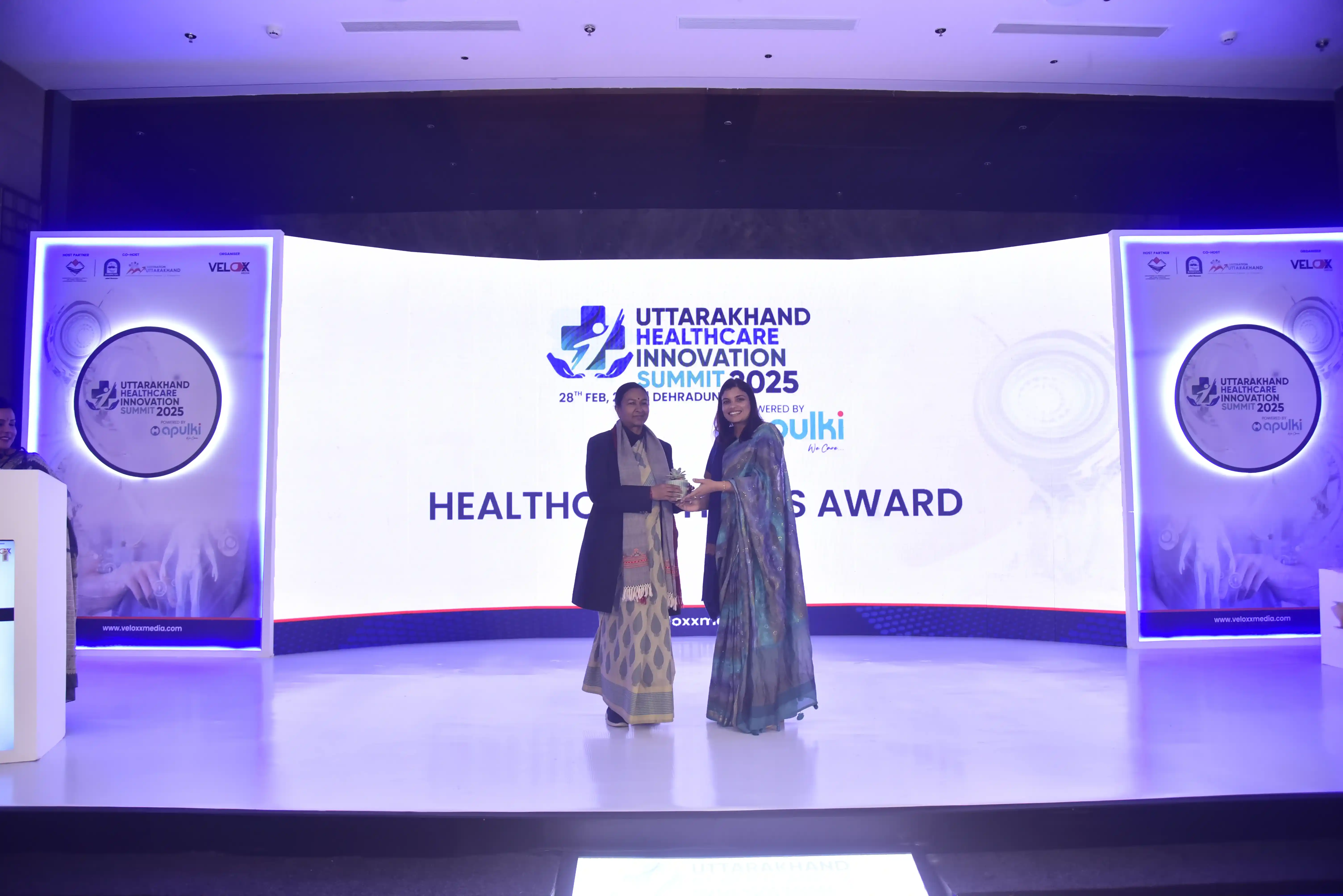 Networking conversations at the venue